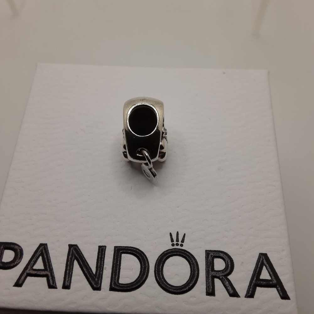 Authentic Pandora Sparkling Paw Print & Heart Charm - EUC - Picture 5 of 8